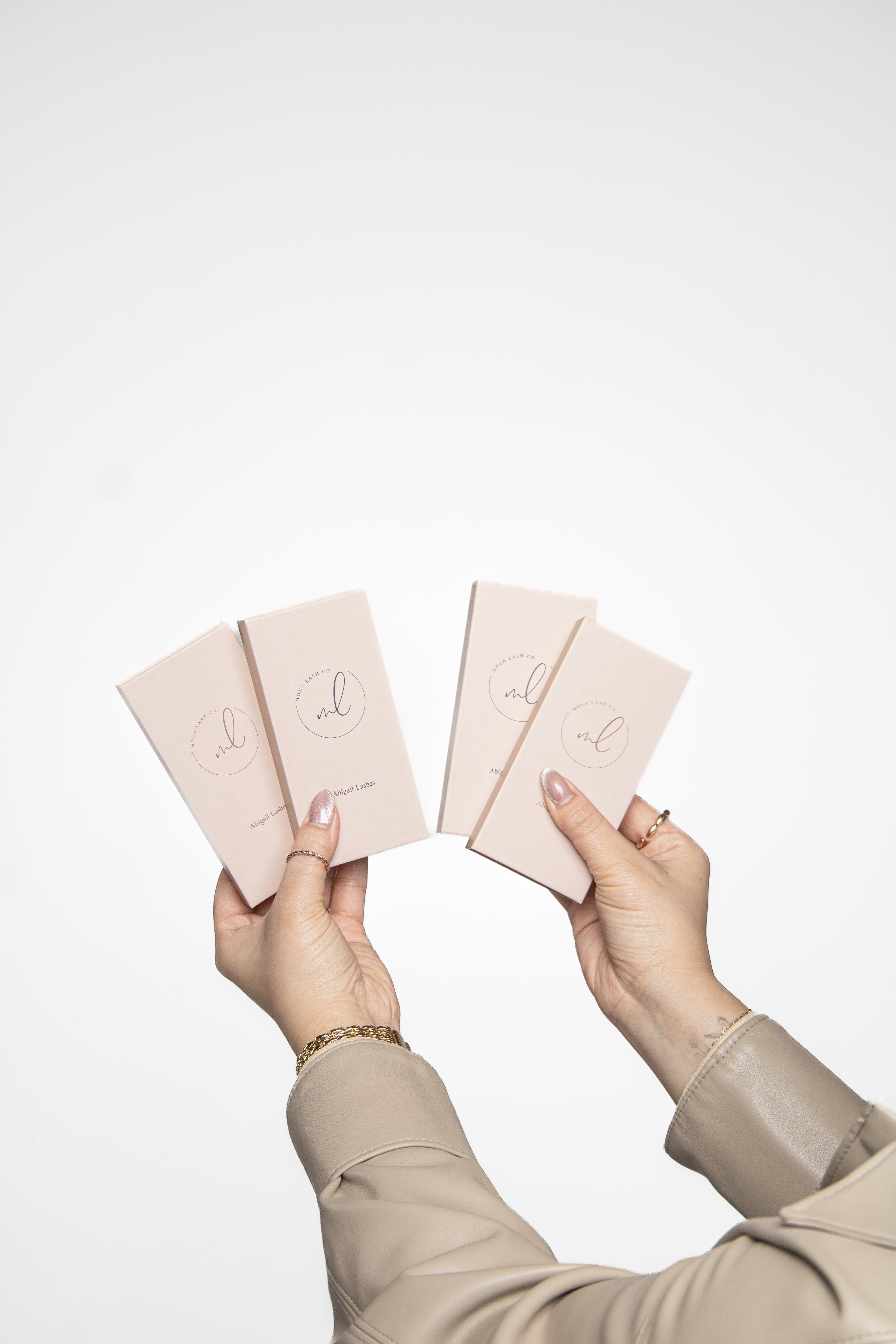 Abigail Lashes - Moua Lash Co